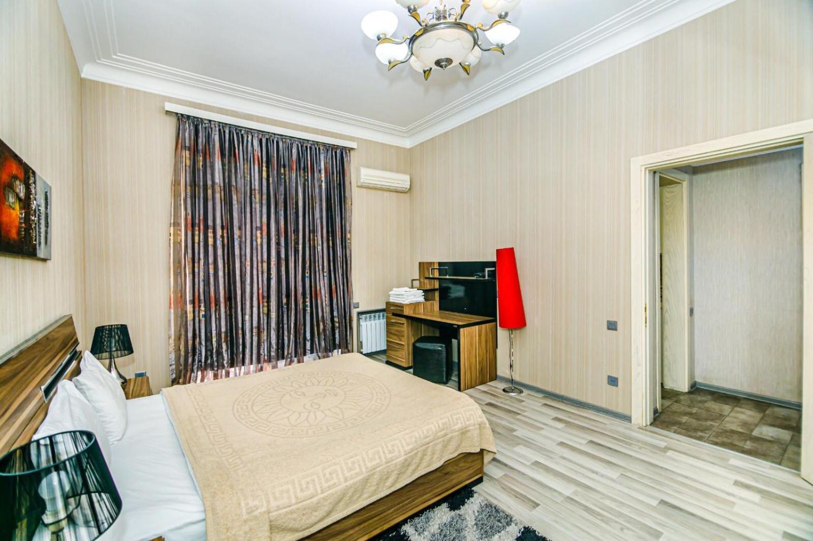 Azneft Square Deluxe Apartment Баку Екстер'єр фото