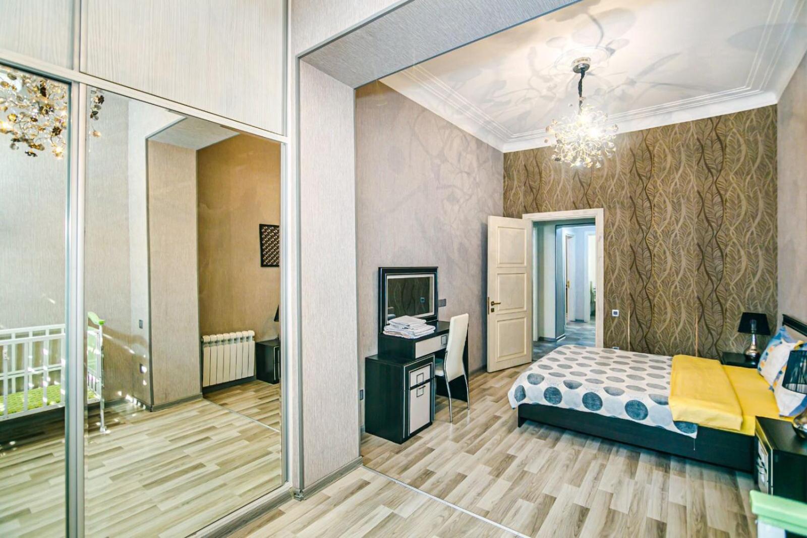 Azneft Square Deluxe Apartment Баку Екстер'єр фото