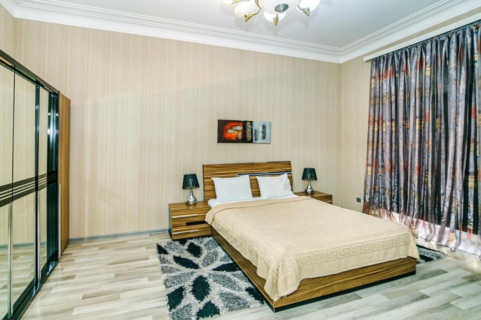 Azneft Square Deluxe Apartment Баку Екстер'єр фото