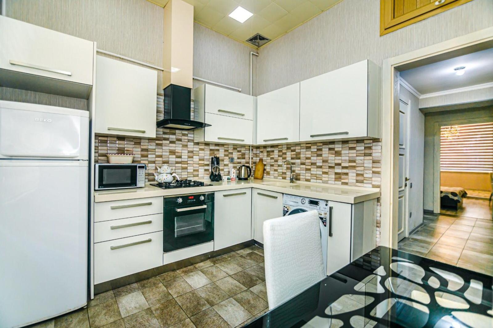 Azneft Square Deluxe Apartment Баку Екстер'єр фото