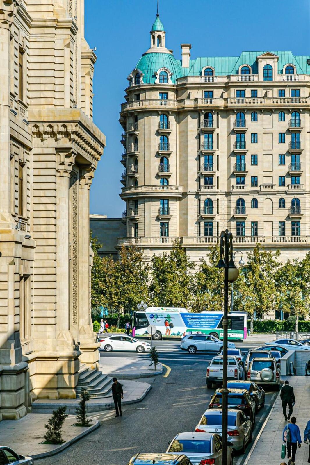 Azneft Square Deluxe Apartment Баку Екстер'єр фото