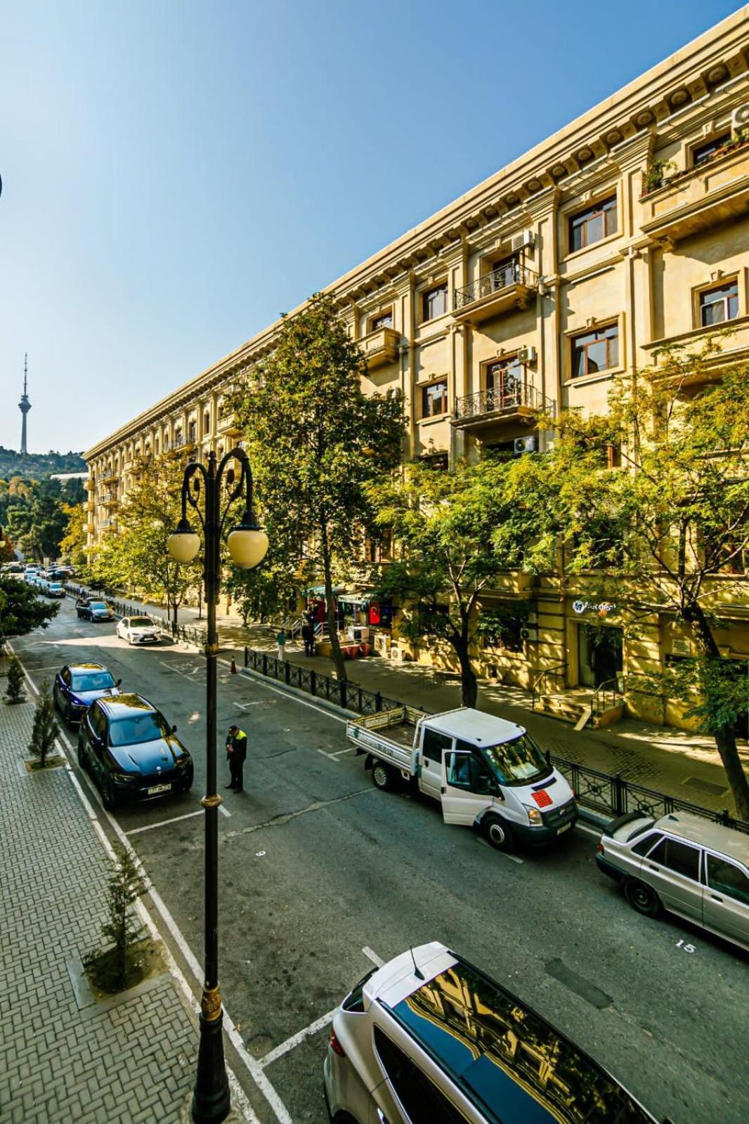 Azneft Square Deluxe Apartment Баку Екстер'єр фото